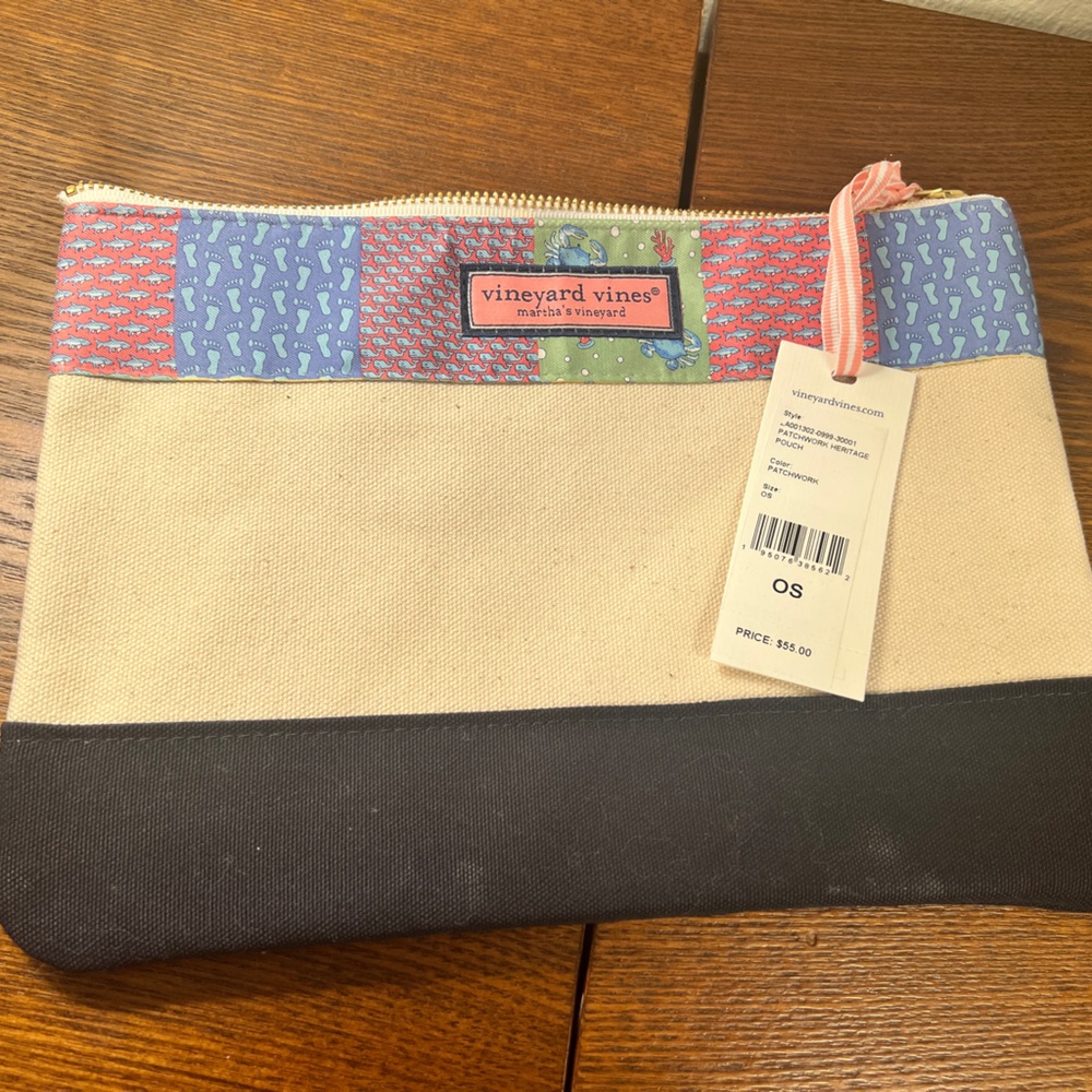 NWT - Vineyard Vines Signature Patch Pouch